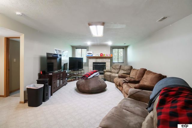 240 W Irving Street, Lincoln, NE 68521