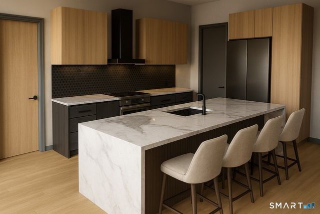 13 Meadow Street, New Hartford, CT 06057