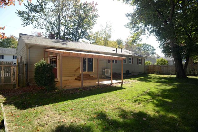 311 McKinley Road, Portsmouth, NH 03801