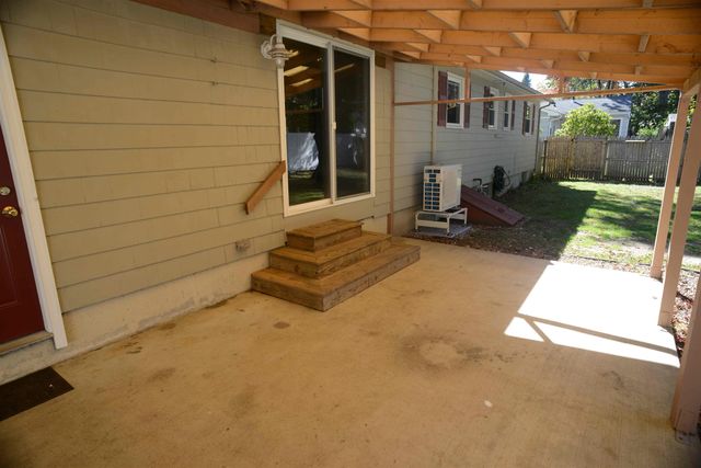 311 McKinley Road, Portsmouth, NH 03801