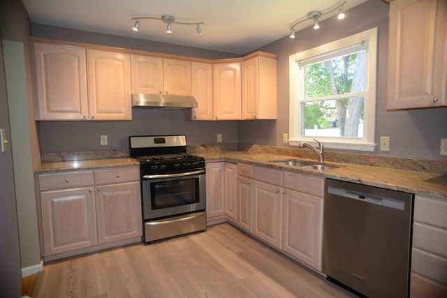 311 McKinley Road, Portsmouth, NH 03801