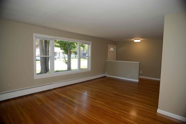 311 McKinley Road, Portsmouth, NH 03801
