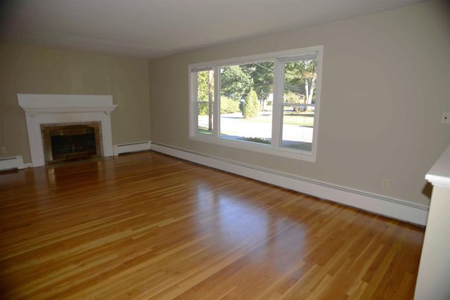 311 McKinley Road, Portsmouth, NH 03801