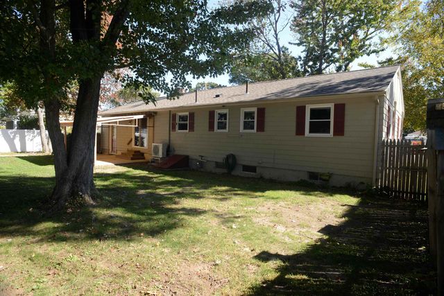 311 McKinley Road, Portsmouth, NH 03801