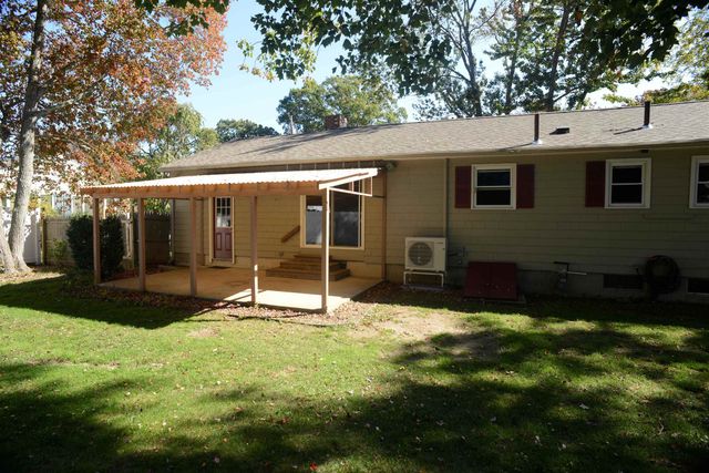 311 McKinley Road, Portsmouth, NH 03801
