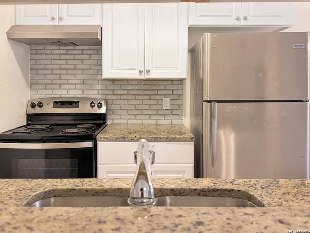 5403 ENCANTA ST, San Antonio, TX 78233