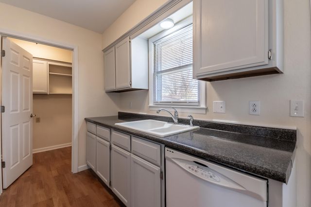 714 Cottonwood Street, Buffalo, MO 65622