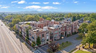 112 W End Close, Nashville, TN 37205