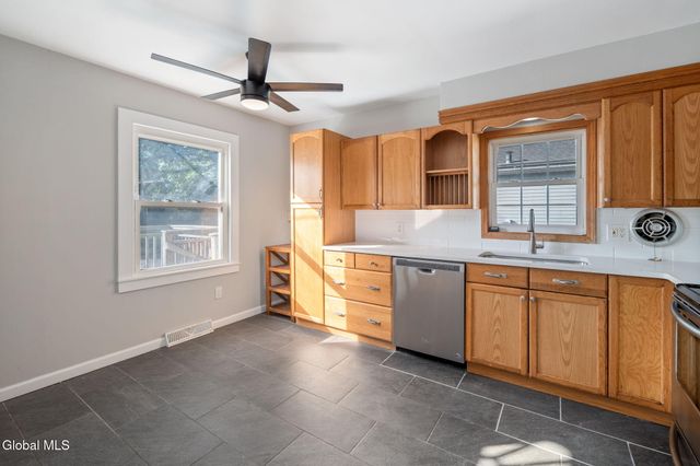 420 Chiswell Road, Schenectady, NY 12304