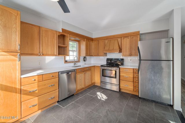 420 Chiswell Road, Schenectady, NY 12304