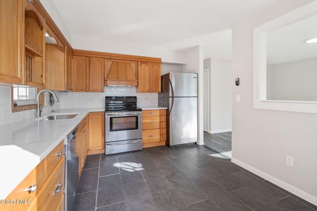 420 Chiswell Road, Schenectady, NY 12304