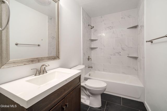 420 Chiswell Road, Schenectady, NY 12304