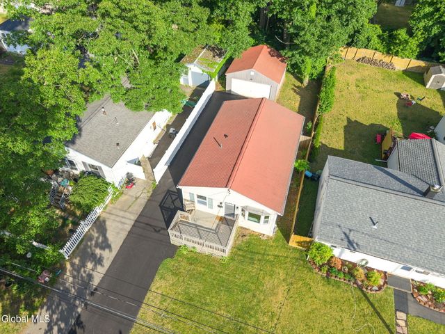420 Chiswell Road, Schenectady, NY 12304