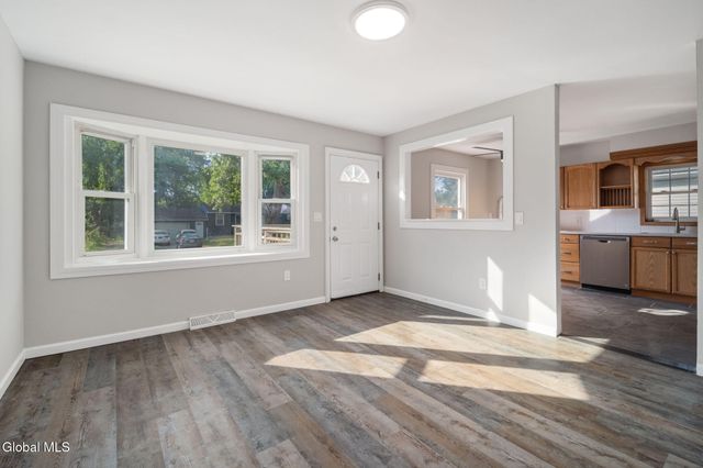 420 Chiswell Road, Schenectady, NY 12304