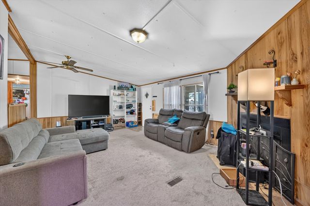 736 Little Joe Road, Sanger, TX 76266