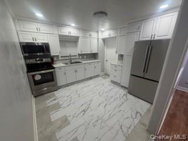 644 Midwood Street 1, Uniondale, NY 11553