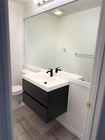 2927 Bogota Avenue, Hollywood, FL 33026