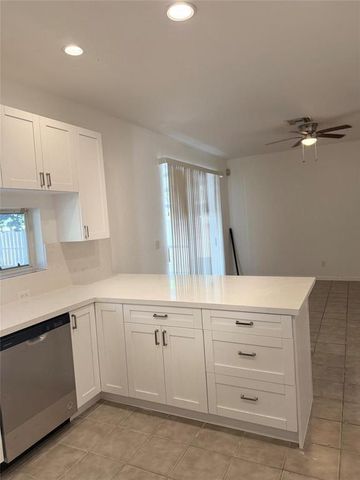 2927 Bogota Avenue, Hollywood, FL 33026
