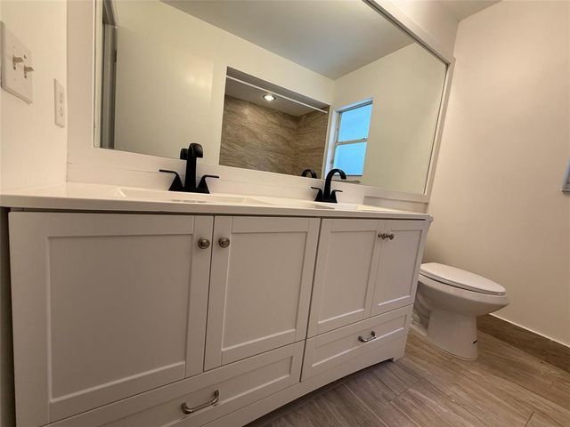 2927 Bogota Avenue, Hollywood, FL 33026