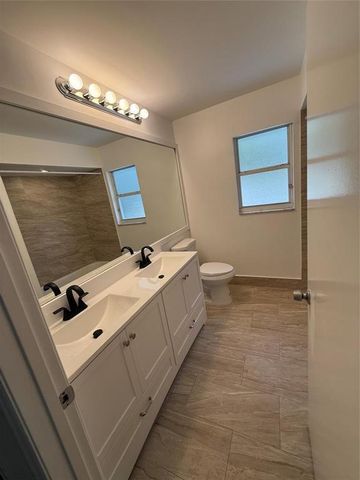2927 Bogota Avenue, Hollywood, FL 33026