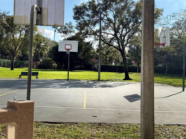 2927 Bogota Avenue, Hollywood, FL 33026