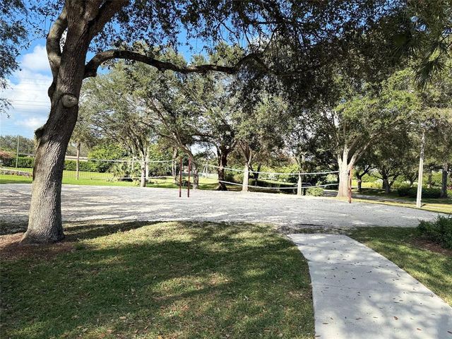 2927 Bogota Avenue, Hollywood, FL 33026