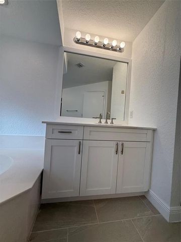 2927 Bogota Avenue, Hollywood, FL 33026