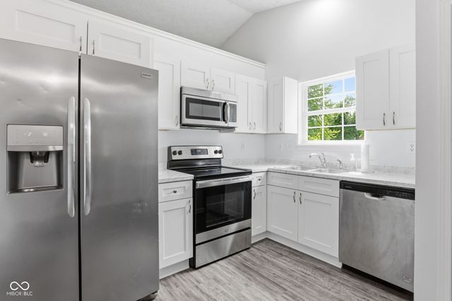 2654 Cooper Pointe Circle, Indianapolis, IN 46268