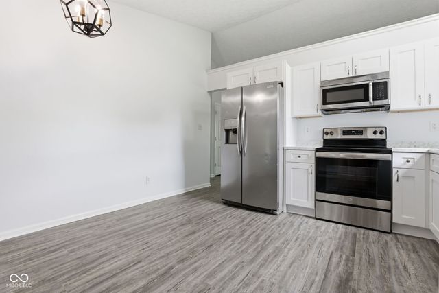 2654 Cooper Pointe Circle, Indianapolis, IN 46268