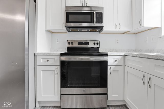 2654 Cooper Pointe Circle, Indianapolis, IN 46268