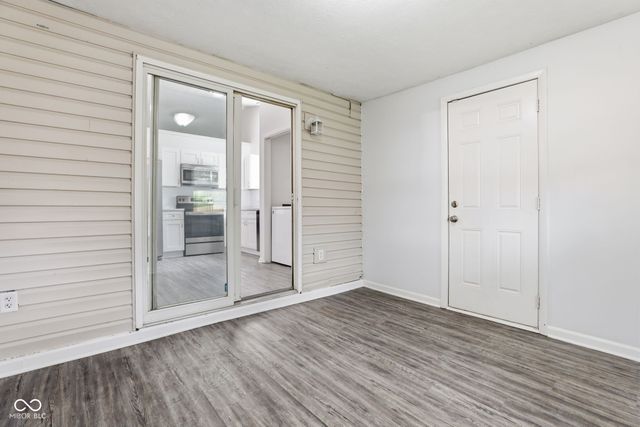 2654 Cooper Pointe Circle, Indianapolis, IN 46268