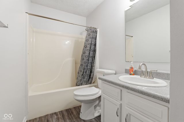 2654 Cooper Pointe Circle, Indianapolis, IN 46268