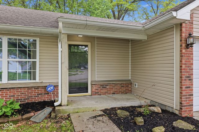2654 Cooper Pointe Circle, Indianapolis, IN 46268
