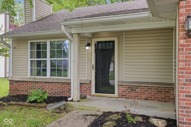 2654 Cooper Pointe Circle, Indianapolis, IN 46268