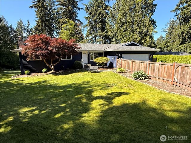 16603 35th Street Ct E, Lake Tapps, WA 98391