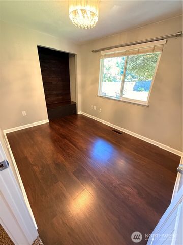 16603 35th Street Ct E, Lake Tapps, WA 98391