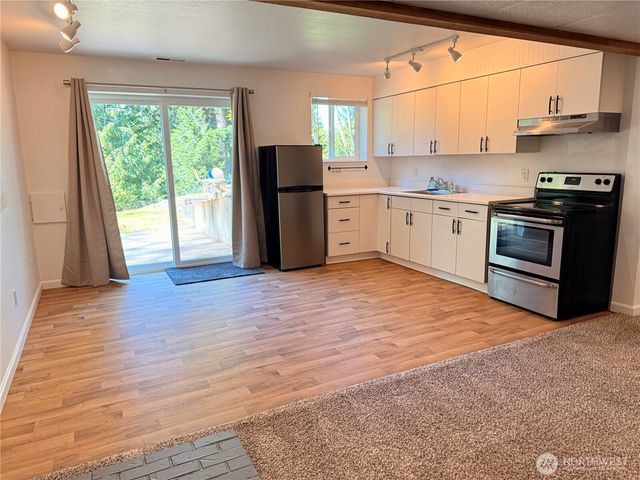 16603 35th Street Ct E, Lake Tapps, WA 98391