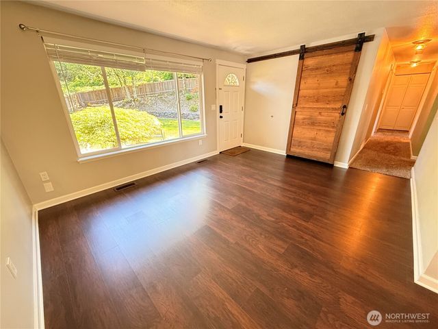 16603 35th Street Ct E, Lake Tapps, WA 98391