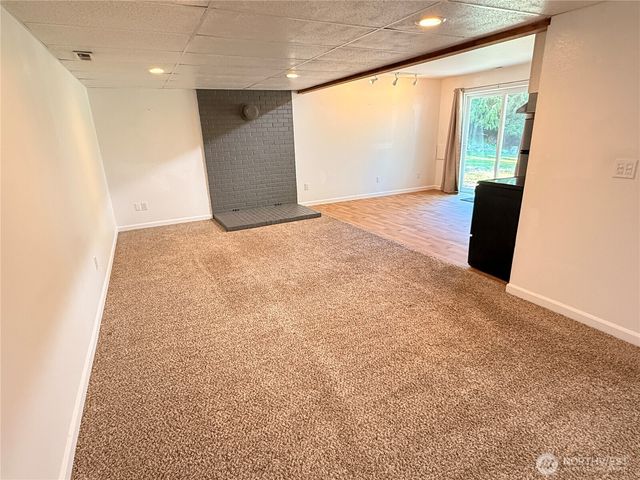 16603 35th Street Ct E, Lake Tapps, WA 98391