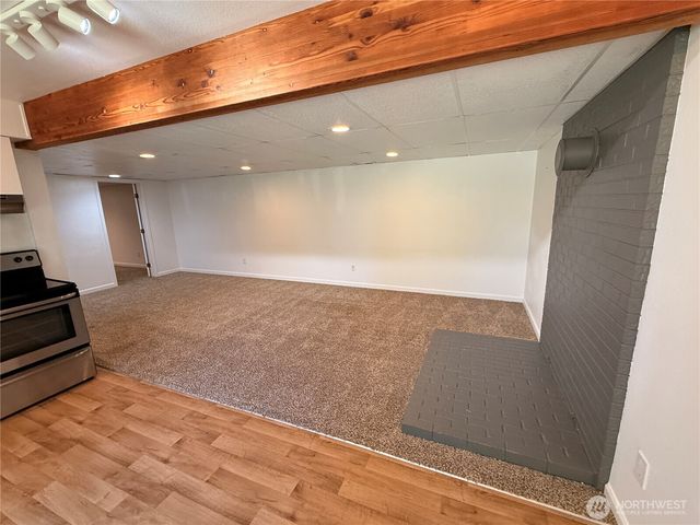 16603 35th Street Ct E, Lake Tapps, WA 98391