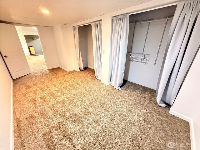 16603 35th Street Ct E, Lake Tapps, WA 98391