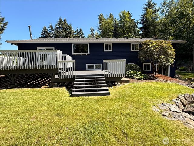16603 35th Street Ct E, Lake Tapps, WA 98391