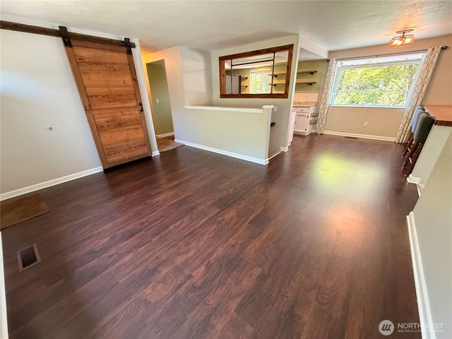 16603 35th Street Ct E, Lake Tapps, WA 98391