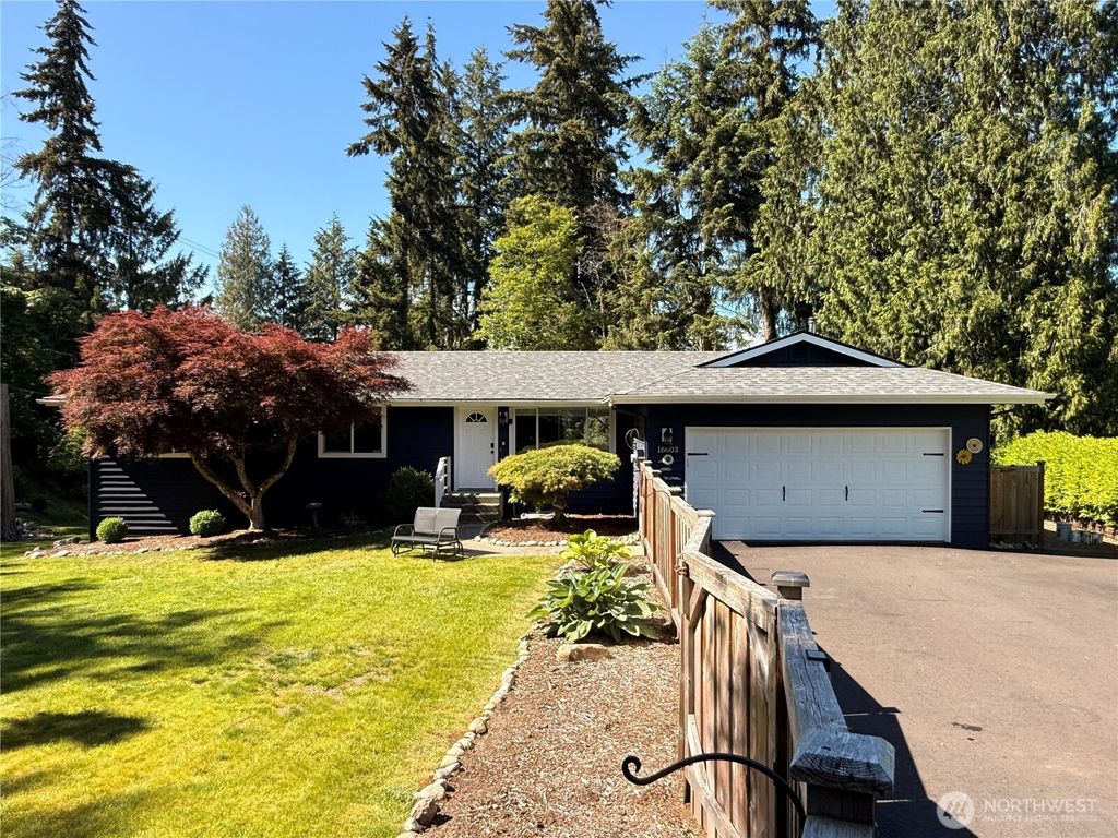 16603 35th Street Ct E, Lake Tapps, WA 98391