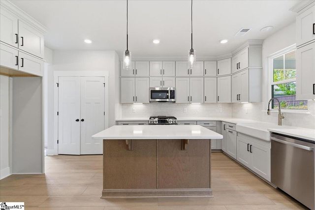 430 Briggs Drive, Easley, SC 29642