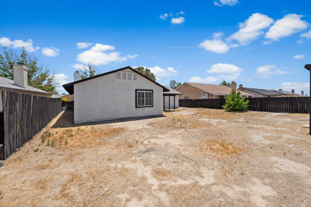 2309 Thistle Street, Rosamond, CA 93560