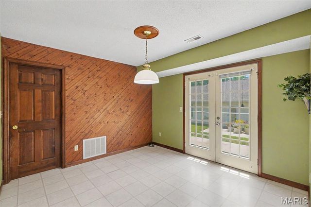 3129 Windwood Trails Drive, St Peters, MO 63303
