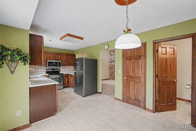 3129 Windwood Trails Drive, St Peters, MO 63303
