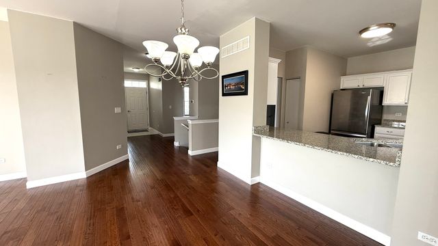 1719 Devonshire Lane, Shorewood, IL 60404
