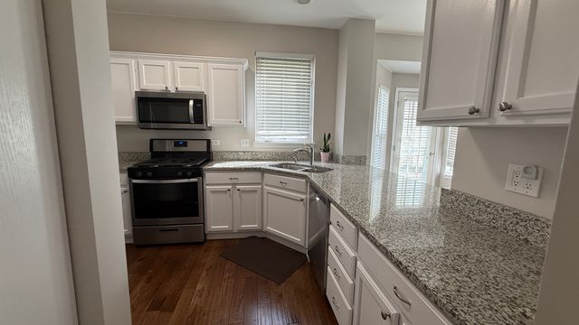 1719 Devonshire Lane, Shorewood, IL 60404